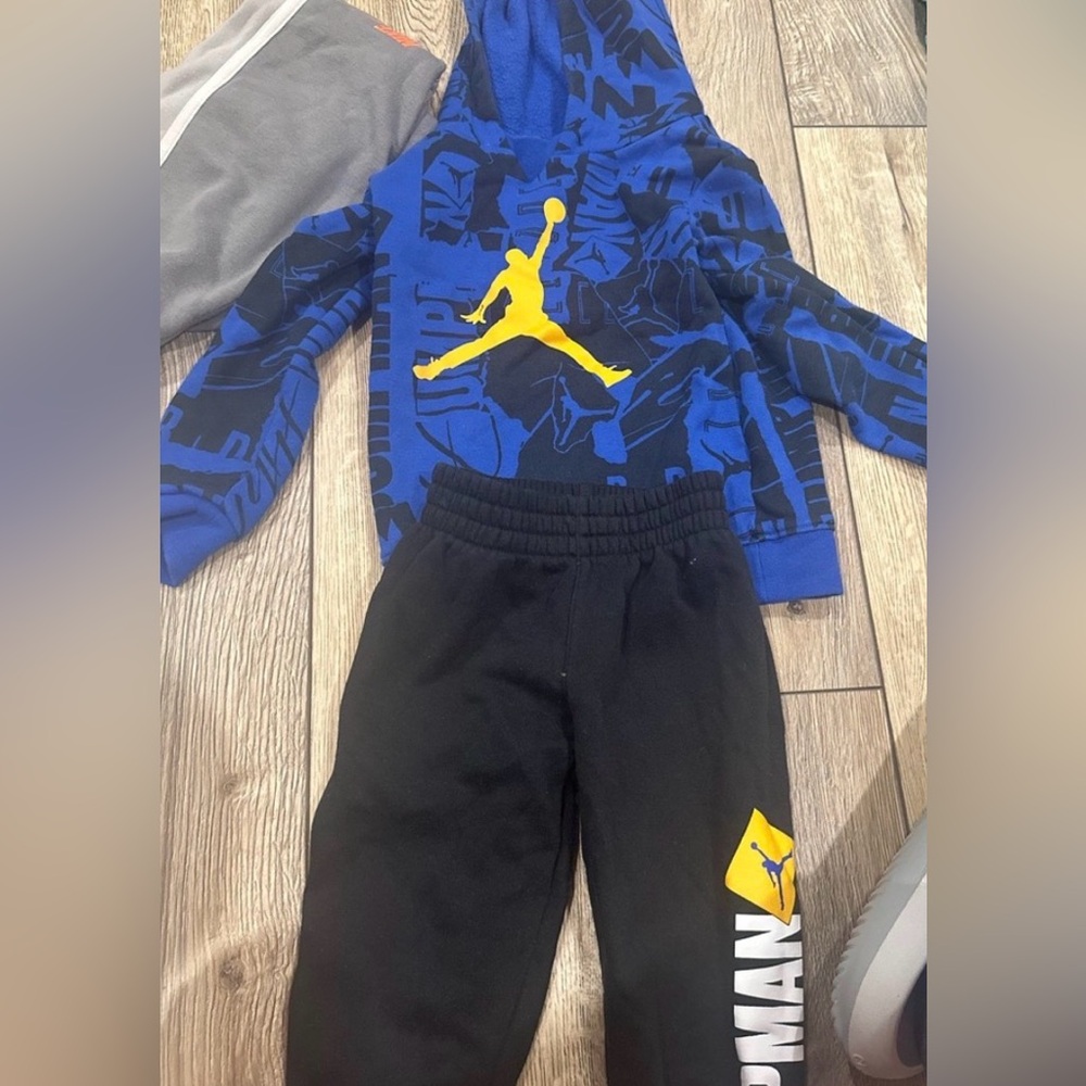 Little kid Jordan matching set